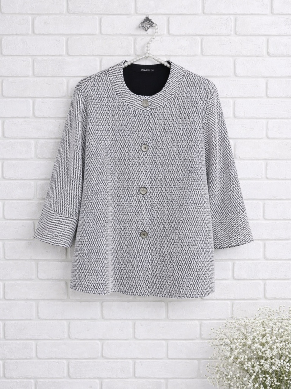 J.McLaughlin 3/4 Sleeve Black and White Button Front Collarless Jacket Size XL